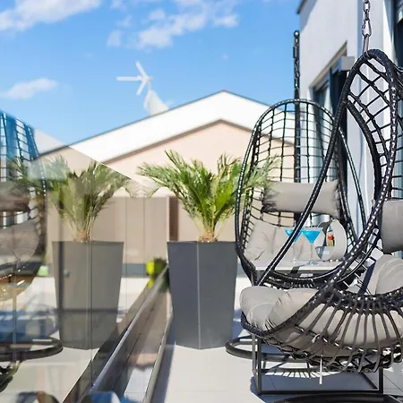 Penthouse Rosa Apartment